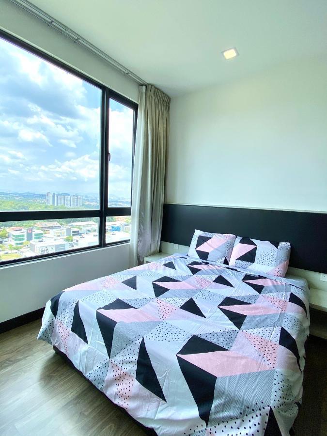 Landmark Residence 2, Studio For 2 Pax, High Floor, Nice View, Free Parking, Budget Stay Каджанг Экстерьер фото