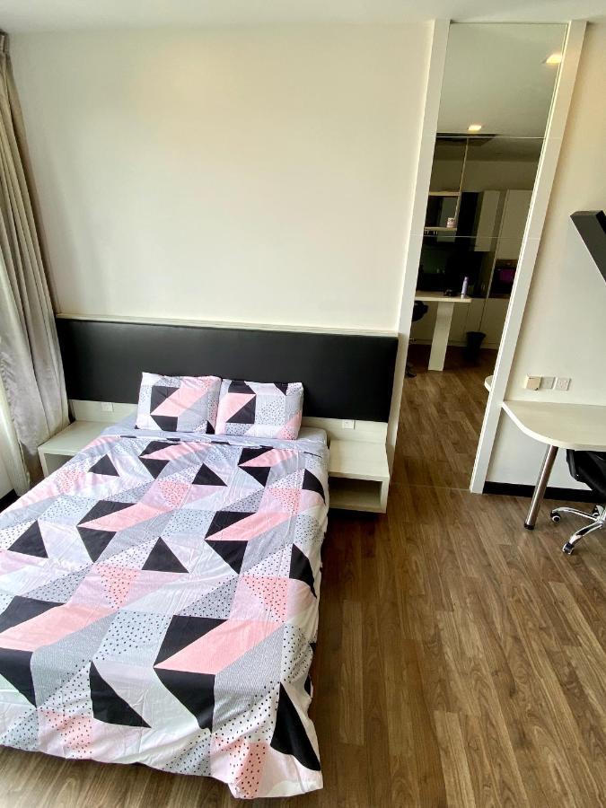 Landmark Residence 2, Studio For 2 Pax, High Floor, Nice View, Free Parking, Budget Stay Каджанг Экстерьер фото