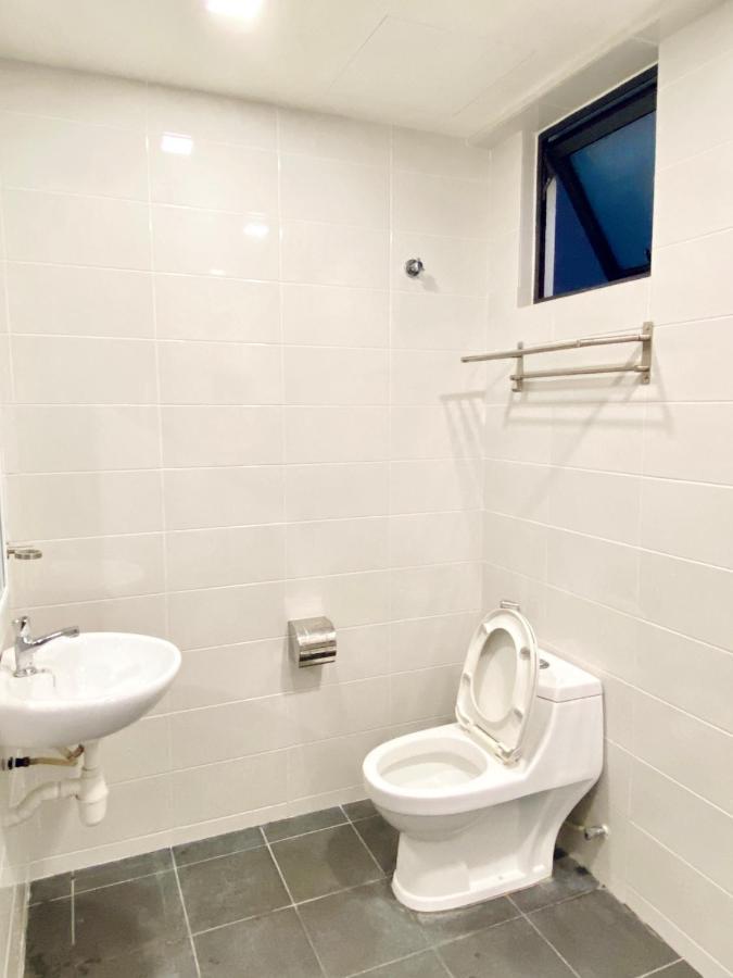 Landmark Residence 2, Studio For 2 Pax, High Floor, Nice View, Free Parking, Budget Stay Каджанг Экстерьер фото