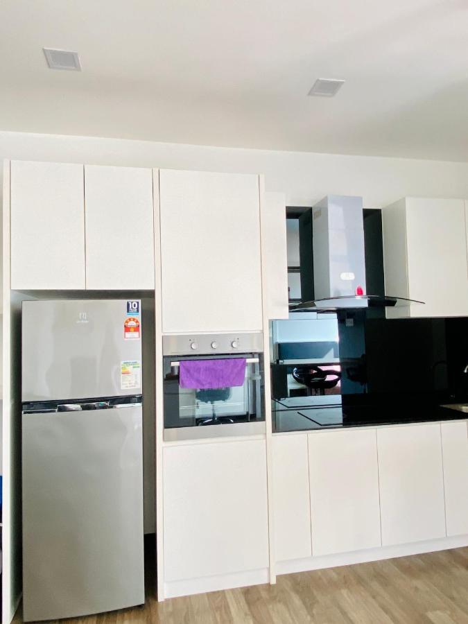 Landmark Residence 2, Studio For 2 Pax, High Floor, Nice View, Free Parking, Budget Stay Каджанг Экстерьер фото